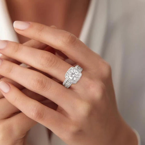 Bague de Luxe Square Halo – Élégance et Brillance 💍